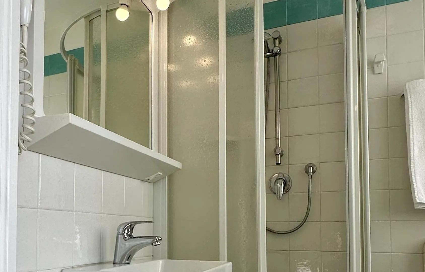 Hotel Nizza Frontemare Superior 3 Stelle Лидо-ди-Езоло Италия