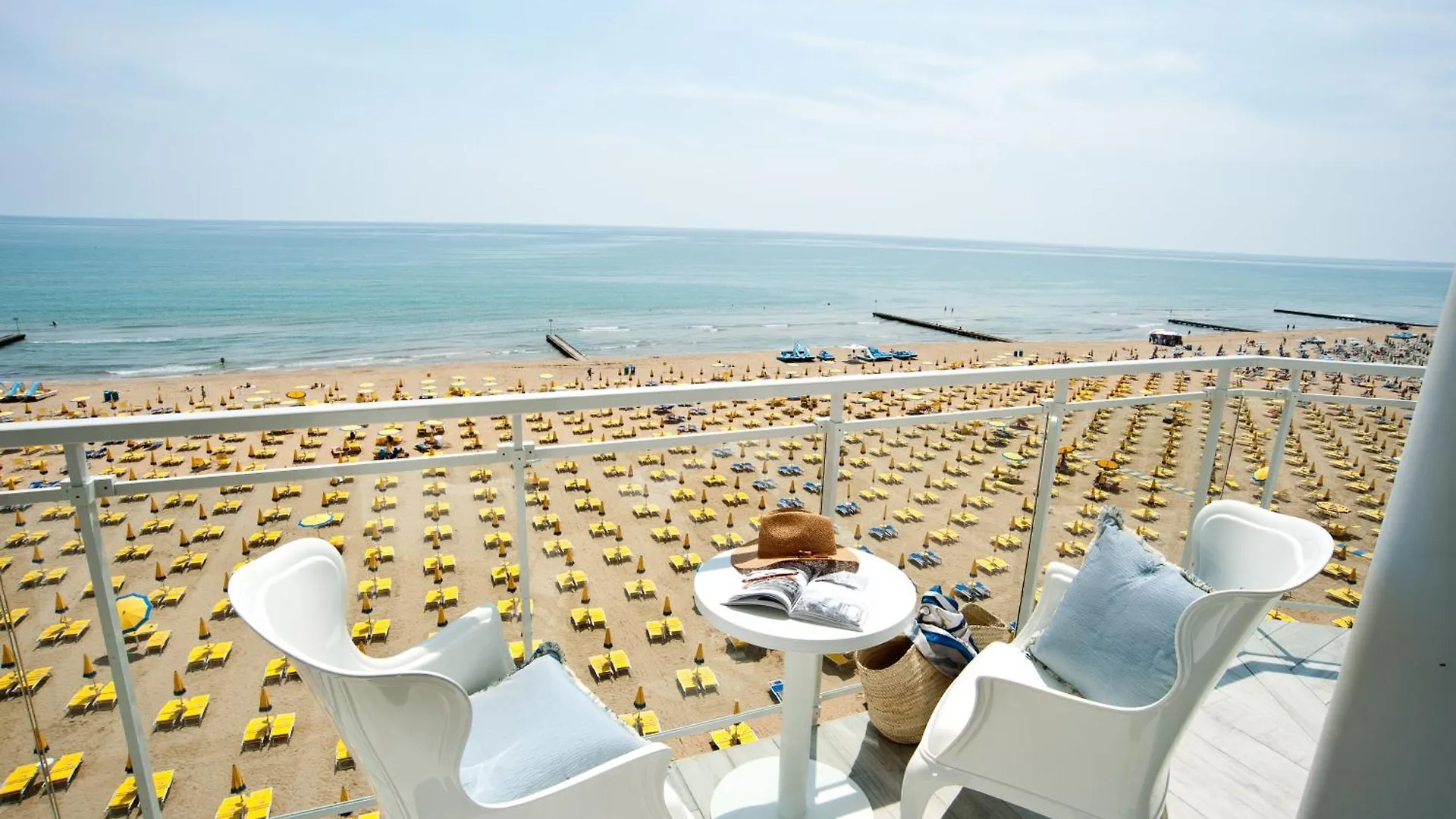 Hotel Nizza Frontemare Superior 3 Stelle Лидо-ди-Езоло