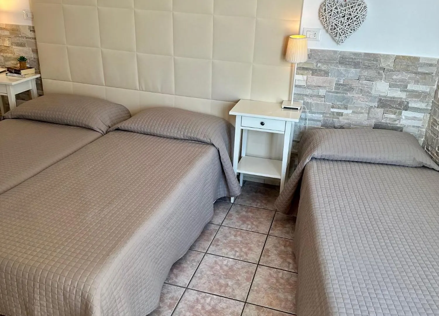 Hotel Nizza Frontemare Superior 3 Stelle Лидо-ди-Езоло 3*,