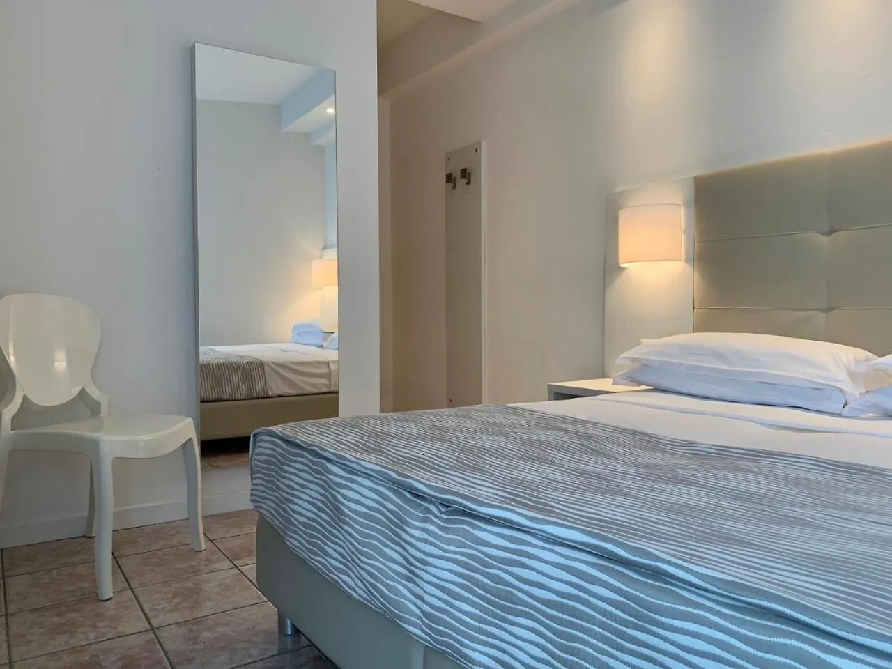Hotel Nizza Frontemare Superior 3 Stelle Lido di Jesolo 3*,  Italy