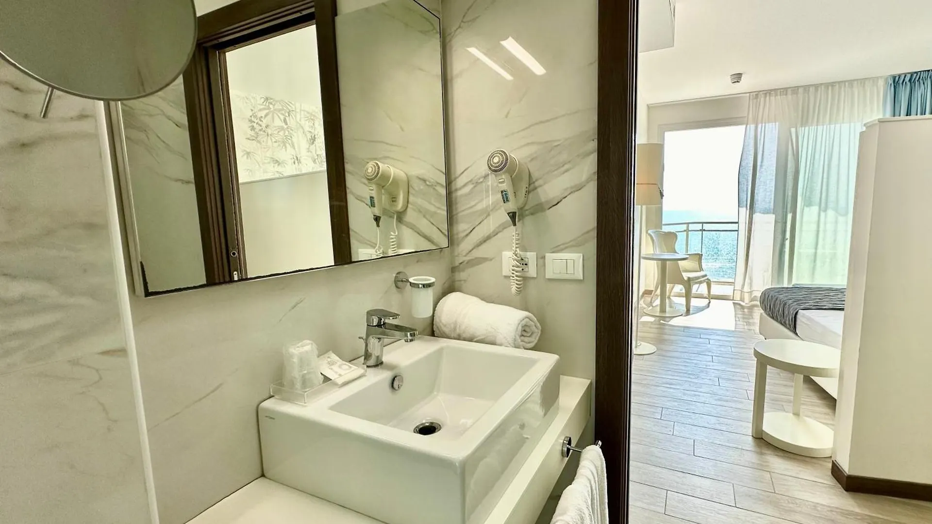 ***  Hotel Nizza Frontemare Superior 3 Stelle Lido di Jesolo İtalya