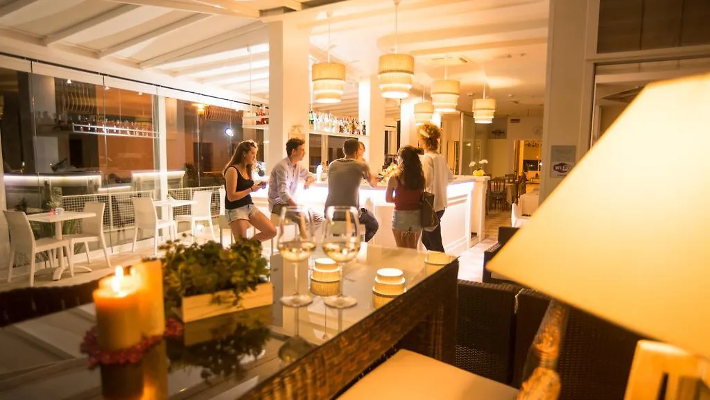 ***  Hotel Nizza Frontemare Superior 3 Stelle Lido di Jesolo Itálie