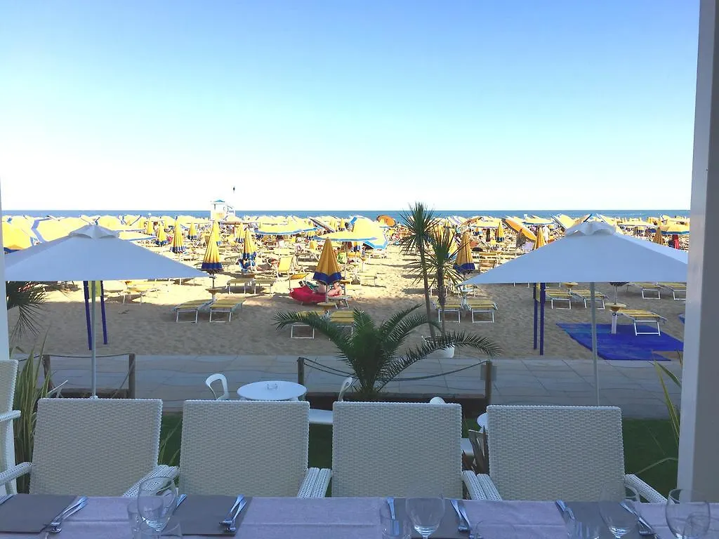 Hotel Nizza Frontemare Superior 3 Stelle Jesolo